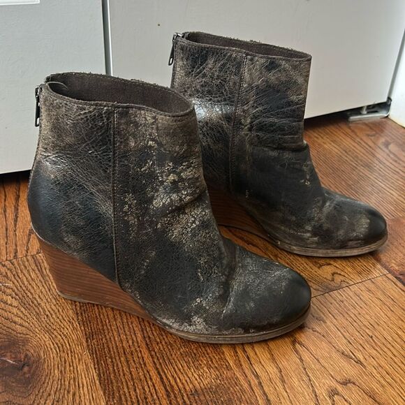 Diba True Wedge Ankle Distressed Leather Boot Size 8.5 - Picture 1 of 5
